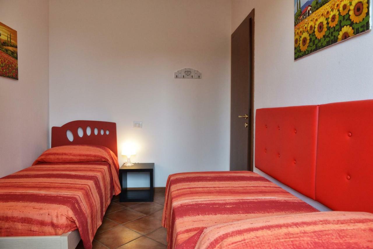 Casa Vacanze Serraglie Raffa Luaran gambar